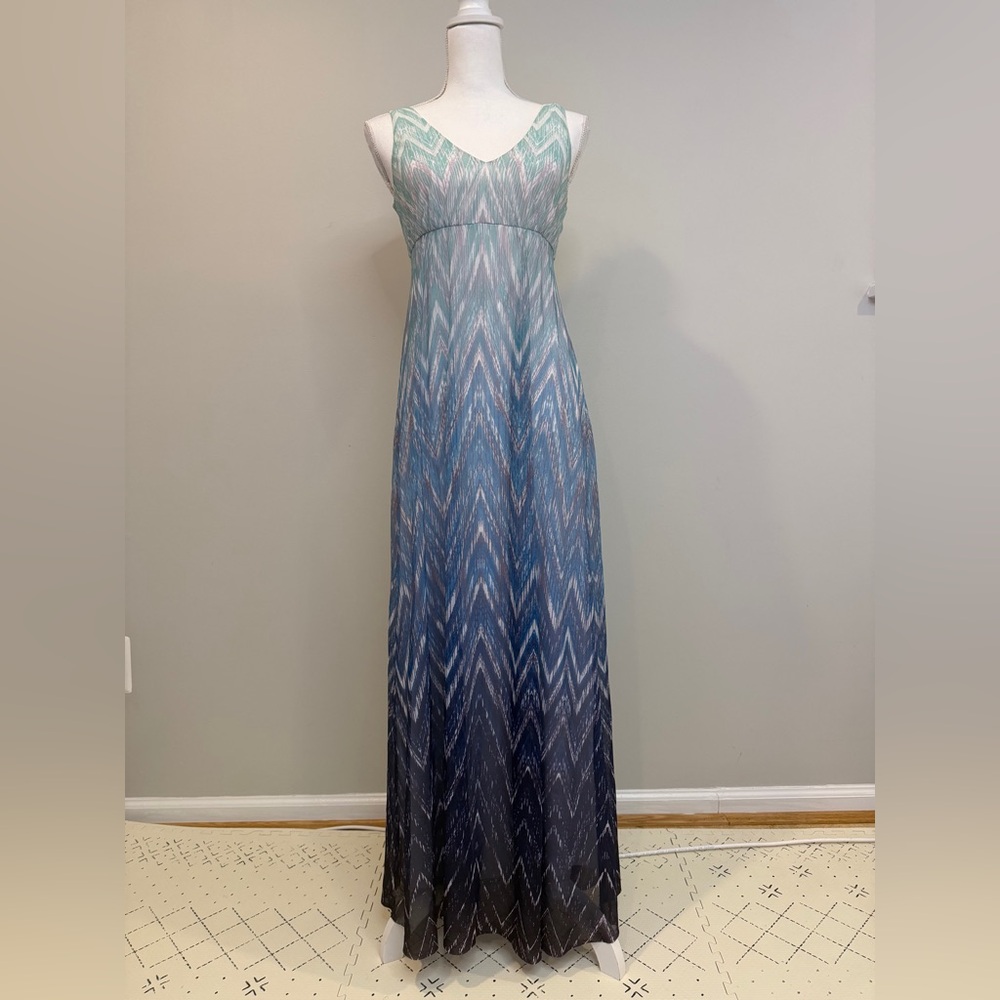 Luxe by Carmen Marc Valvo Women's Blue Ombre Maxi Dress Size 4‎ Gown Cinderella